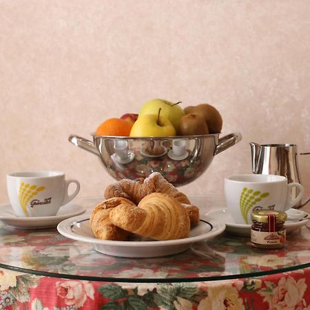 Hotel Europa Foggia Bagian luar foto
