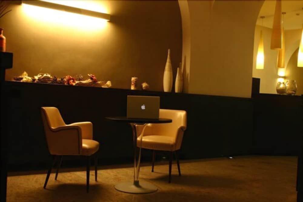 Hotel Europa Foggia Bagian luar foto