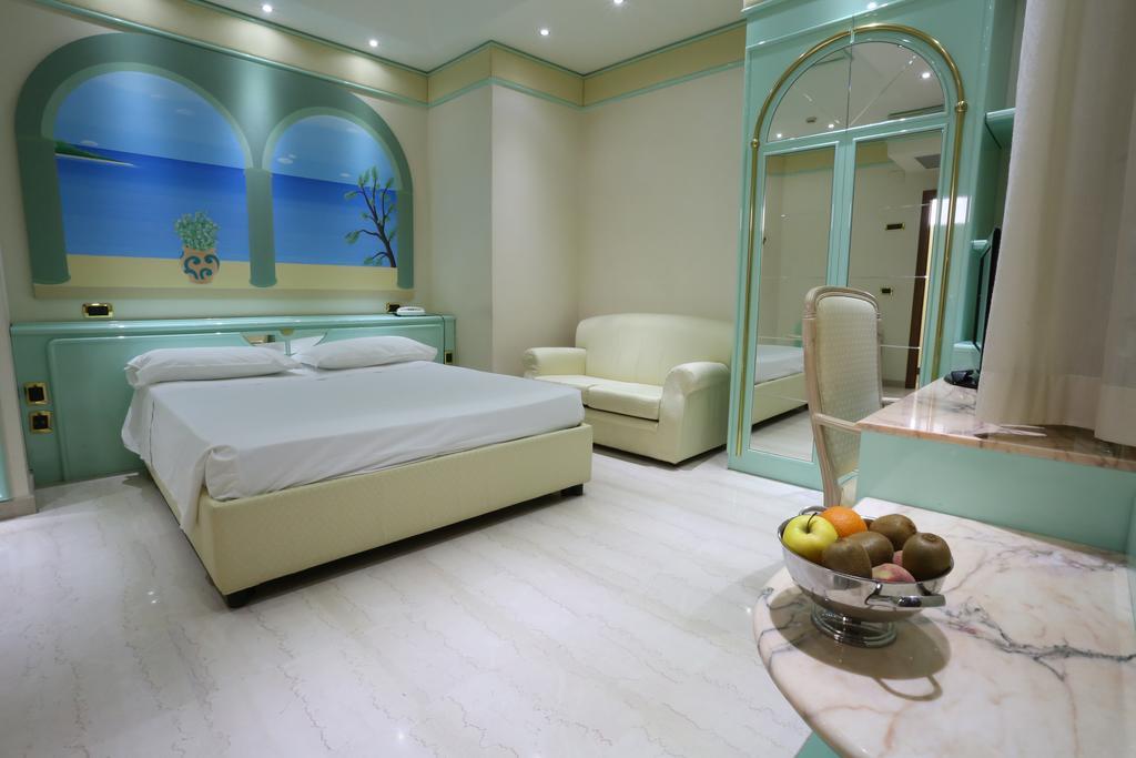 Hotel Europa Foggia Bagian luar foto