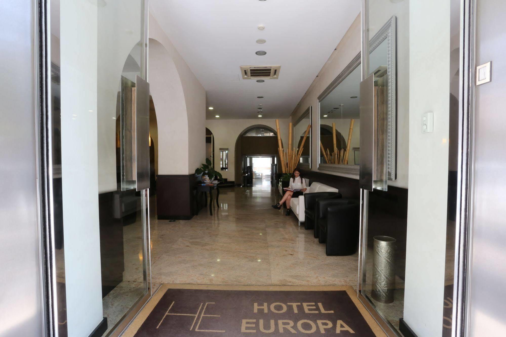 Hotel Europa Foggia Bagian luar foto