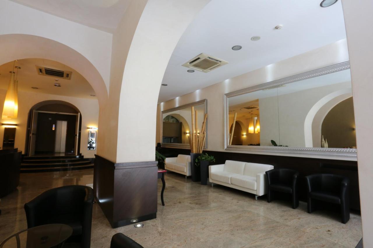 Hotel Europa Foggia Bagian luar foto