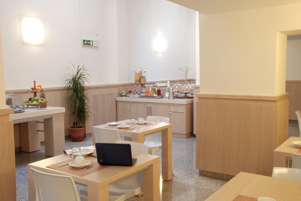 Hotel Europa Foggia Bagian luar foto