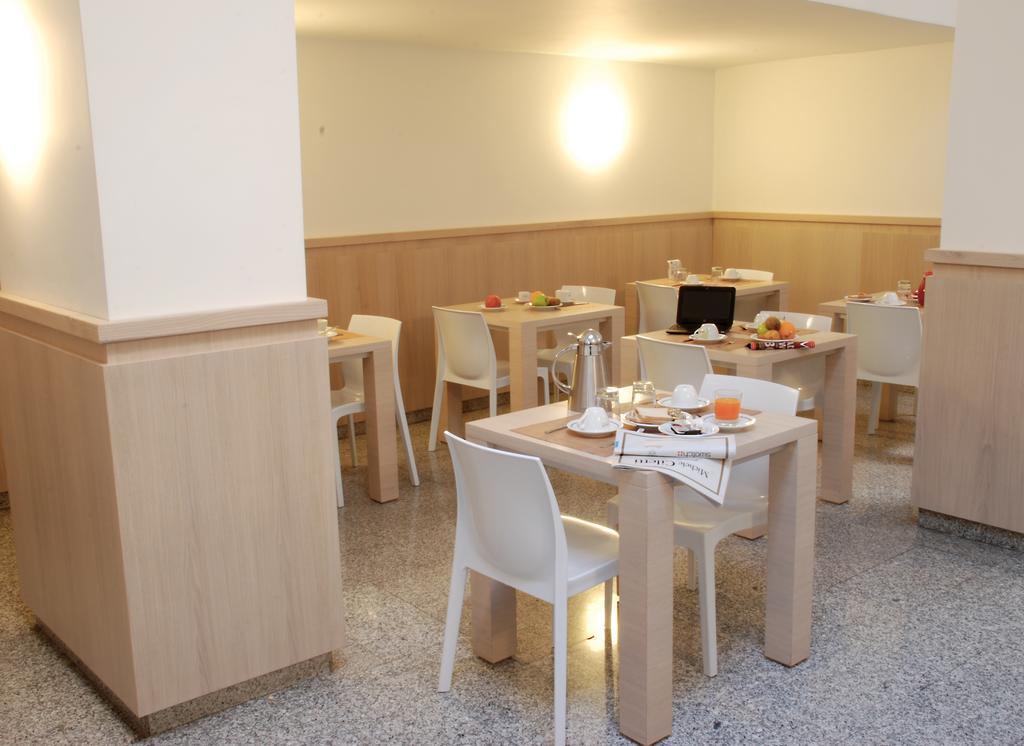 Hotel Europa Foggia Bagian luar foto