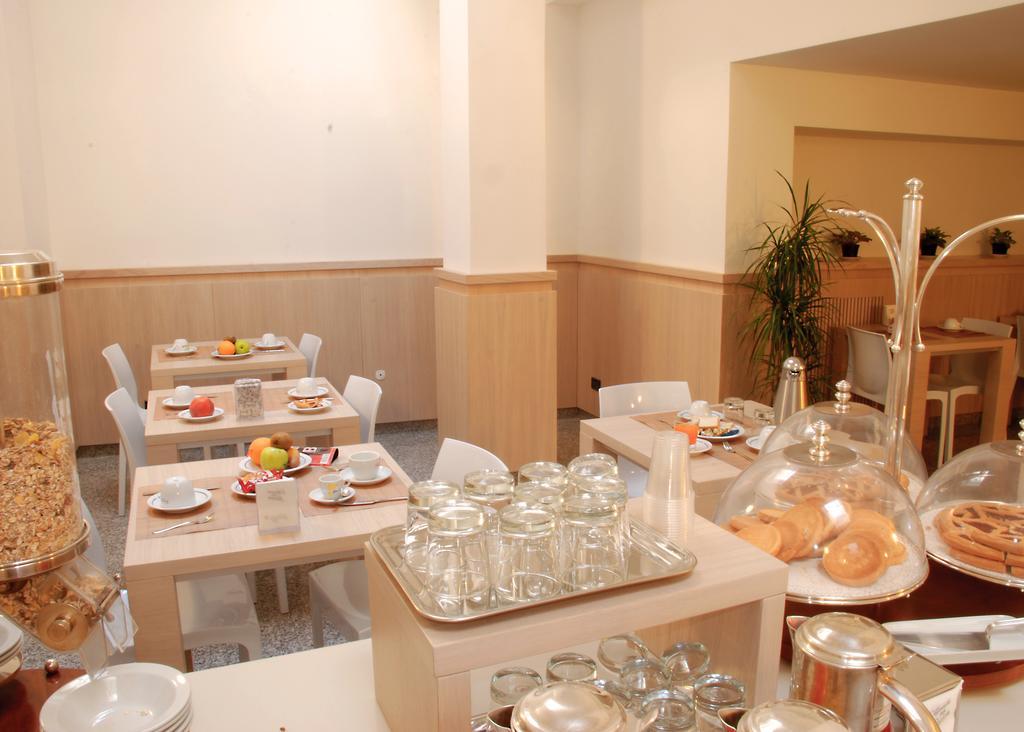 Hotel Europa Foggia Bagian luar foto